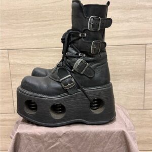 New Rock Boots Size EU39